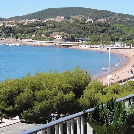 emplacement privilégié pour ce bel appartement Saint-Raphaël Extérieur photo