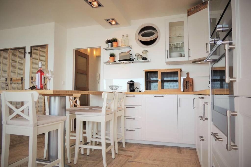 emplacement privilégié pour ce bel appartement Saint-Raphaël Extérieur photo